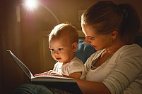 Studiu - Afla de ce e bine să îi citești povesti bebelușului tău?