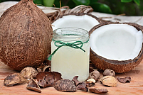 Uleiul de cocos în bucătărie - 3 rețete pe care trebuie să le încerci
