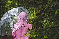 Articole vestimentare indispensabile în sezonul ploios