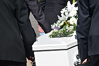 Cum te poate ajuta o firmă de servicii funerare