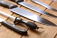 4 accesorii pentru ascuțirea cuțitelor, simplu și ușor de folosit