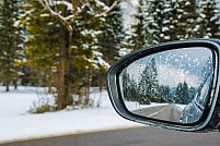 Cum să conduci în siguranță în condiții de iarnă? Sfaturi pentru șoferii începători