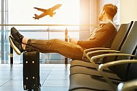 TOP 4 obiecte care îți sunt permise în bagajul de mână atunci când călătorești cu avionul în Europa